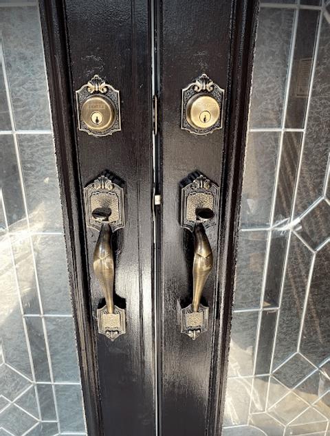 VIP Locksmith Services: Service Image-3 VIP Locksmith Services: Service Image-3