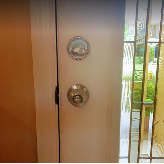 VIP Locksmith Services: Service Image-4 VIP Locksmith Services: Service Image-4